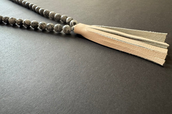 MALA GREY AGATE & OFF WHITE LEATHER TASSEL