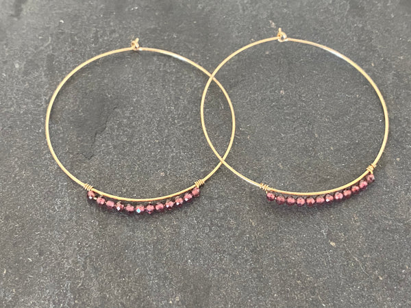 EARRING HOOP GARNET