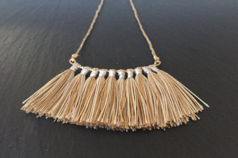 TRIBAL NECKLACE CREME BEIGE