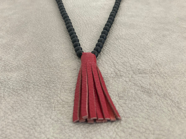 MALA BLACK ONYX MAT RED TASSEL